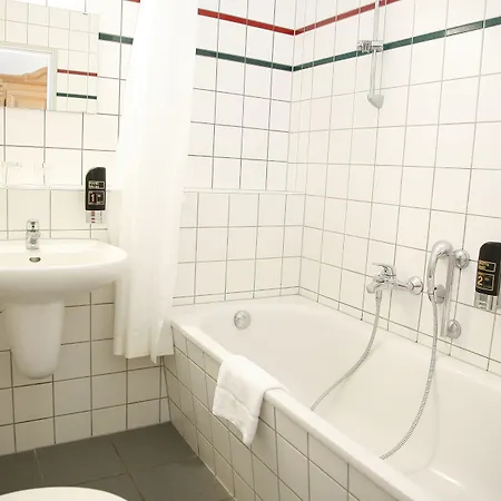 מלון Hotelpark Stadtbrauerei 4*
