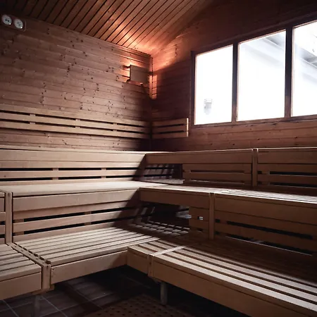 ホテルパーク シュタットブラウエライ 4*